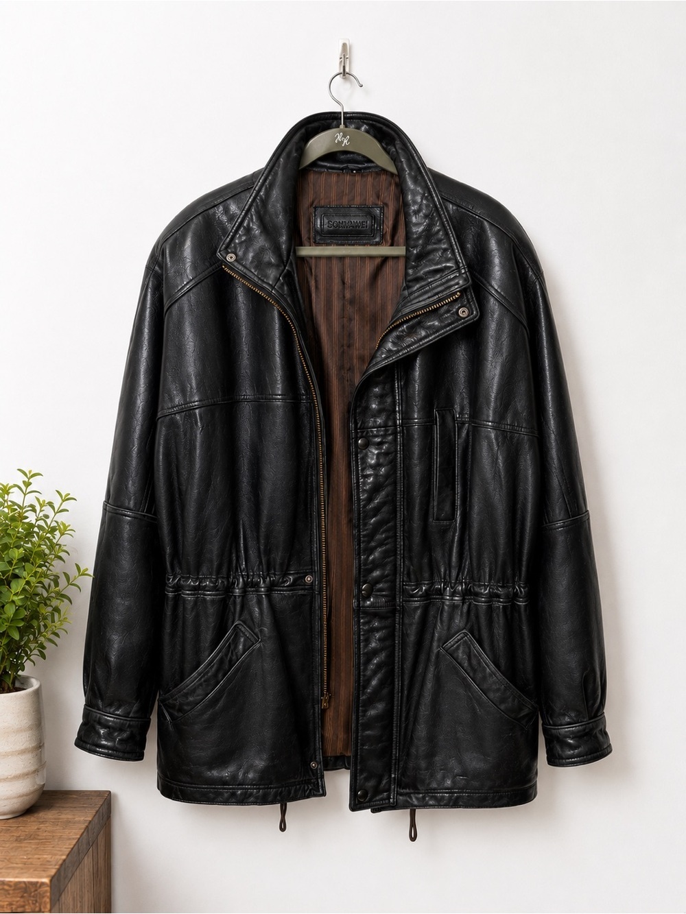 Saxon Men’s Black Genuine Leather Jacket Coat Size M Brown Striped Lining